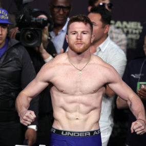 อัลบาเรซกำลัง